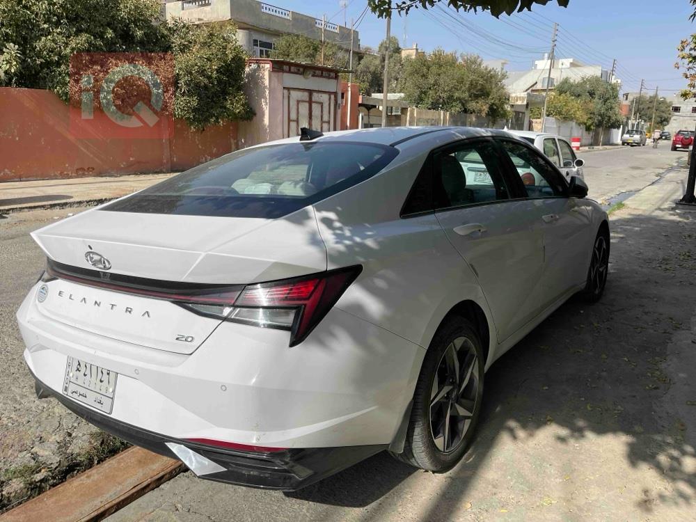 هیوندای ئەلەنترا